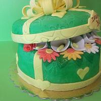CAKE GIFT PACK WITH FLOWERS