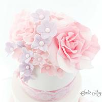 pretty pink wedding cake 