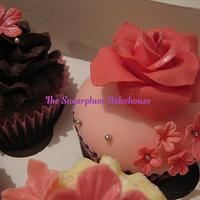 Personalised Pretty in Pink Cupcakes