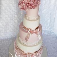 Pink peony  wedding cake&cupcakes