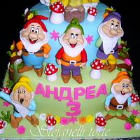 Snow white and seven dwarfs cake