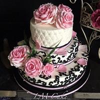 Romantic Pink Rose Wedding Cake