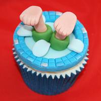 Swimming party cupcakes