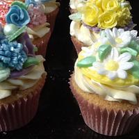 Birthday floral cupcakes