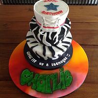 OMG u r a teenager cake!!!