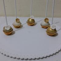 White&Gold Cakepops