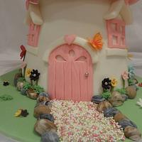 Fairy Toadstool Cake - Decorated Cake by Alana Lily - CakesDecor