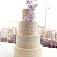 Lilac Flowers Wedding Cake 