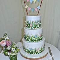Summer meadow wedding cake 2