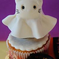 Halloween Hello Kitty Cupcake