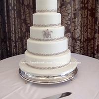 Coat of arms wedding cake