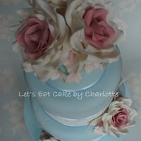 Vintge Blue Rose & Hydrangea Wedding Cake