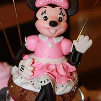 Minnie Mouse (Look-a-Like) Birthday Cupcakes