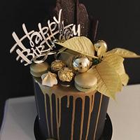 Drip Cake Black&Gold Special 