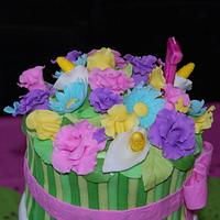 Flower Bouquet Cake & Cupcakes