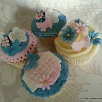 Cupcakes for Mothers Day 
