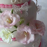 Wedding cake with Lisianthus