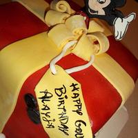 Mickey Mouse Gift Cake