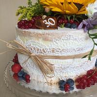 Naked cake with sunflower 