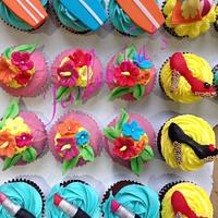 Teen beach movie cupcakes
