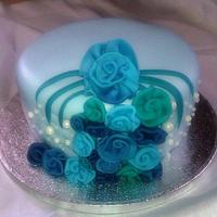 Blue Ribbons & Pearl Cake 