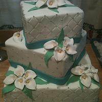 Wedding cake w/cally lillies