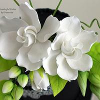 Workshop 'Gardenia on black and sweet lace'