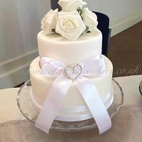 White Roses Wedding Cakes