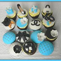 Tiffany & Chanel Cupcakes for a 60th ~