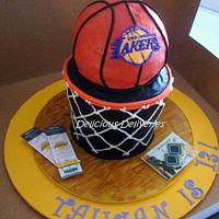Lakers Ultimate Fan Cake