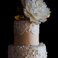 Sugar Lace and Sugar Flower Wedding Cake