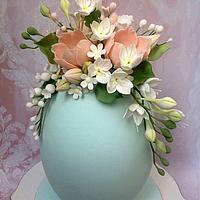 Easter Egg with sugar flowers 