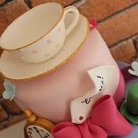 Alice and Wonderland cake