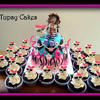 clawdeen mosnter high cake and cupcakes
