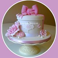 40th BIRTHDAY HAT BOX CAKE