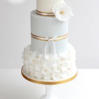Delicate wedding cake