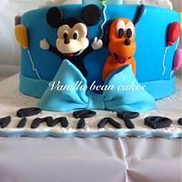 Mickey and pluto cake