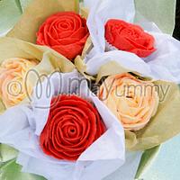 Cupcake buttercream roses