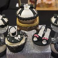 heels and handbag cupcakes 