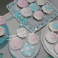 Lovely vintage wedding cake & cupcakes