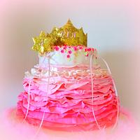 Crown&Ruffles cake