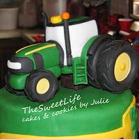 John Deere Graduation cake & cupcakes