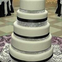 Wedding cake with crystal ribbon diamond