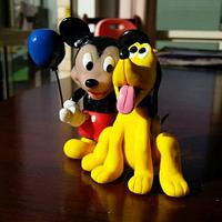 Mickey mouse and pluto cake