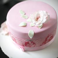 Cake with roses