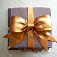 Golden bow  gift cake