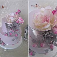 Elegant flower cake