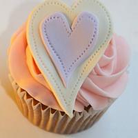 Pastel Valentine's cupcake collection