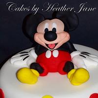 Sitting Mickey Mouse 1st Birthday Cake
