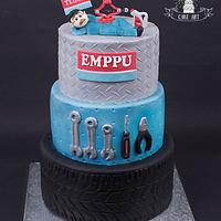 Car mechanic cake - cake by Twister Cake Art - CakesDecor